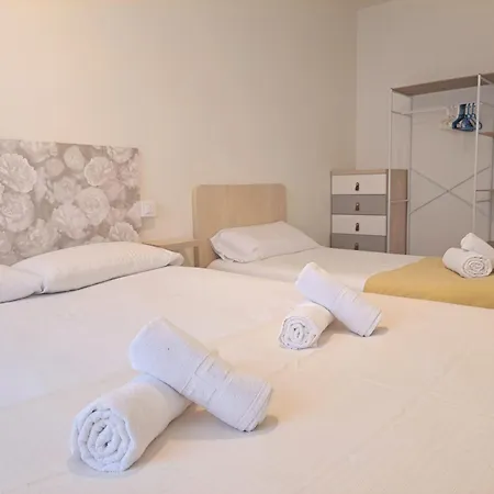 2a Linea De Mar, Playa De Lloret, Centro Historico * يوريت دي مار
